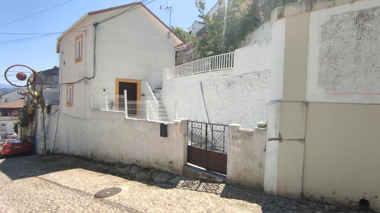 Lemon Tree House Coimbra - Courtyard Garden With City Views Buitenkant foto